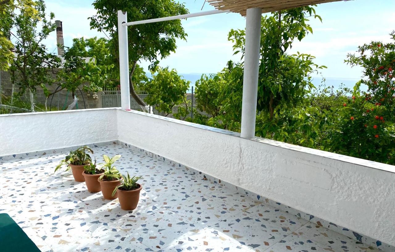 Maison Bellevue - 2 Bdrm Villa In Borsh Beach Εξωτερικό φωτογραφία